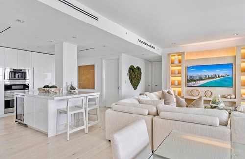 South Beach Apartment | Luxurious 2/2 City View Penthouse at 1 Hotel South Beach PH-1721