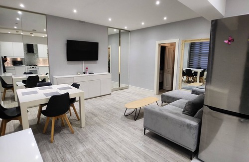 Westbourne Green Apartment | Luxurious 2 Bedroom Flat in Bayswater near Paddington Station and Hyde Park.