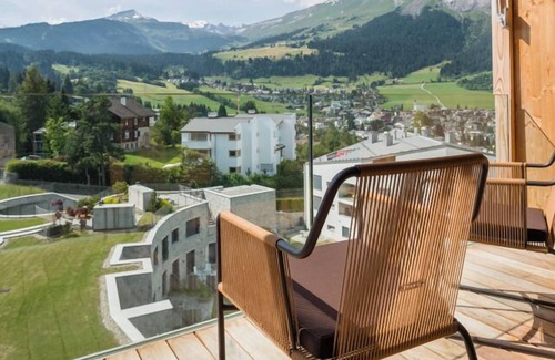 Flims Apartment | Luxurious 209m2 duplex apartment with 4 bedrooms available for max. 10 persons.