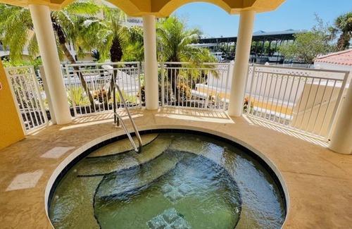 Osprey Condo | Luxurious 3/2 Waterfront Retreat in Osprey, FL!