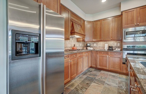 River Run Condo | Luxurious 3 BR in River Run Village with Ski-In Out, No Cleaning fee by RedAwning