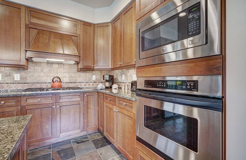 River Run Condo | Luxurious 3 BR in River Run Village with Ski-In Out, No Cleaning fee by RedAwning