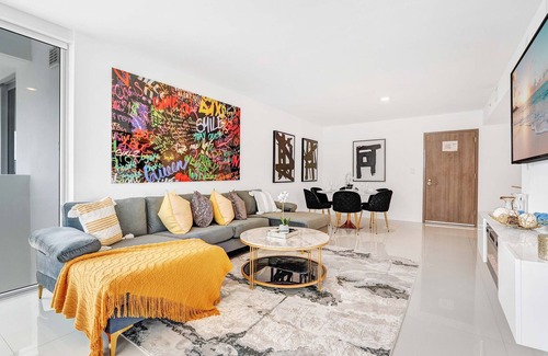 Surfside Condo | Luxurious 3 Bed Condo Incredible Rooftop Pool