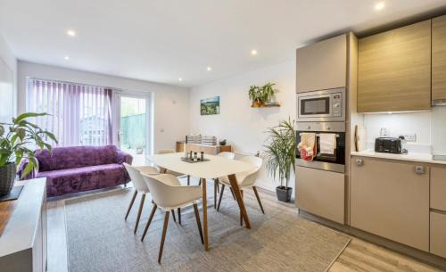 The Wrythe House | Luxurious 3BD Town house with garden