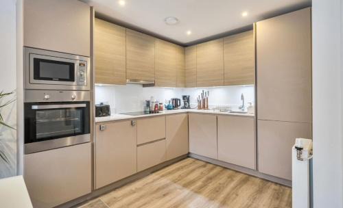 The Wrythe House | Luxurious 3BD Town house with garden