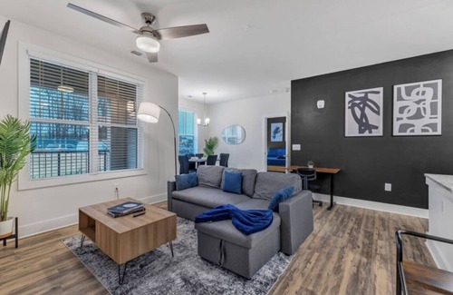 Hayes Apartment | Luxurious 3BR King Suite—Mins to Downtown Durham!