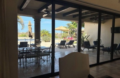 Los Cabos Villa | Luxurious 4-bedroom villa nestled on the beautiful Dunes practice greens in Cabo