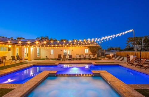 Spring Valley Villa | Luxurious 5 BR, 5.5 BA Villa, Pool, Games, 15 min to LV Strip