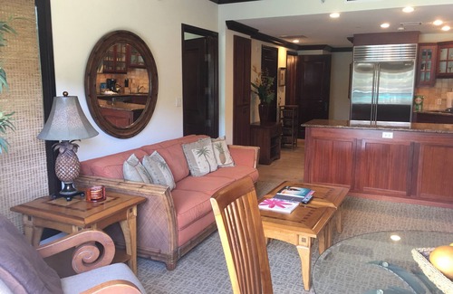 Wailua Resort | Luxurious 5 Star Ocean Front Complex at Waipouli Beach Resort. Unit A201