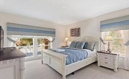 Watersong House | Luxurious 5BR Watersong Resort Villa | Private South-Facing Pool and Spa