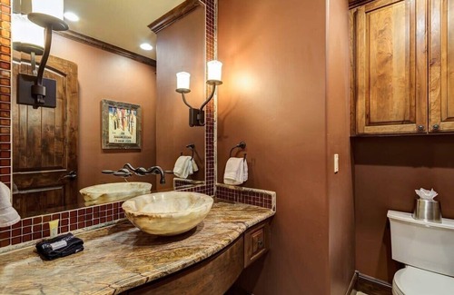 Boulder Ridge House | Luxurious 6BR, Hot Tub, 3Min Walk to Main Lifts