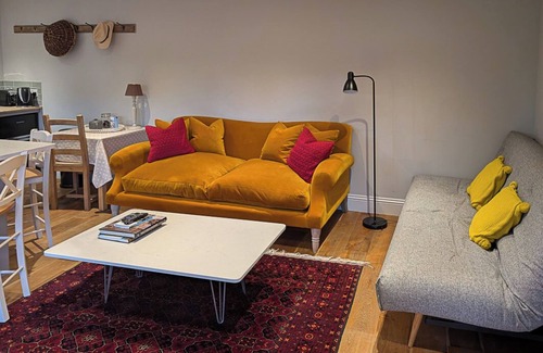 Box Cottage | Luxurious and stylish 1 bedroom cottage in the country in the Cotswolds