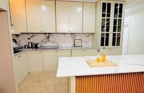 Kirkos Apartment | Luxurious Apartment: Spacious & Elegant retreat!