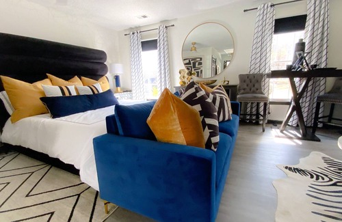 Clarkdale Apartment | Luxurious Apt Private Entrance & Heated Pool