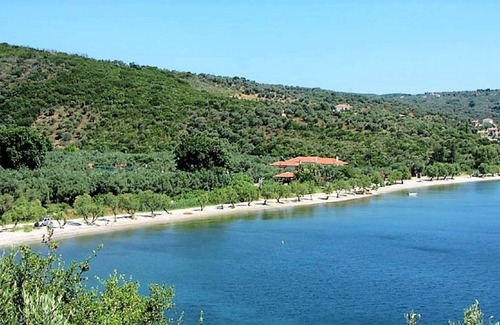Lefokastron Apartment | Luxurious beach bungalows with sea view - Exclusive rental for groups of up to 15 people