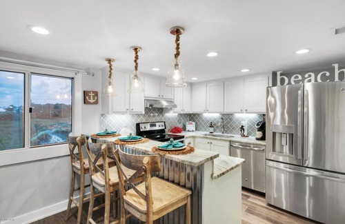 Sunnyside Condo | 🏖️Luxurious Beach front Condo! Close to 30A + FREE Activities with your stay!🏖️