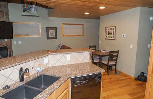 Stanley Hills House | Luxurious Black Canyon home near the Stanley Hotel