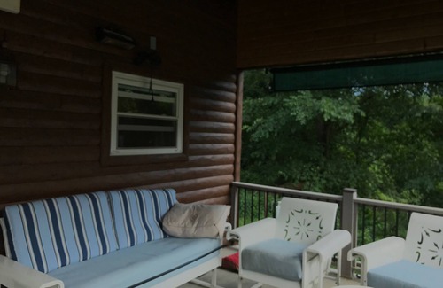 Triadelphia Cabin | Luxurious Cabin Retreat near Oglebay Park