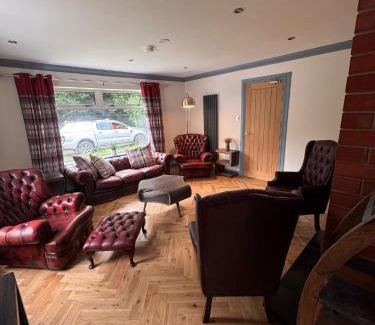 Achachork House | Luxurious Cottage on the River of Portree with Hot Tub!