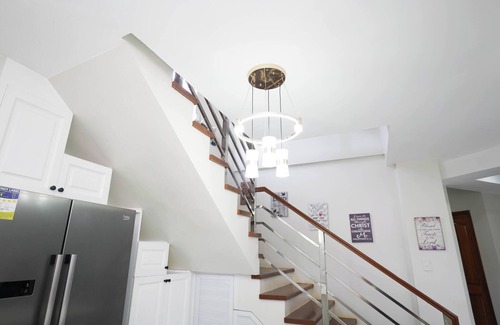 Lucena House | Luxurious Double Deluxe with WIFI near SM Lucena