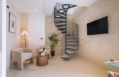 San Bartolome Apartment | Luxurious Duplex 2Bd 2Bth over Casa Pilatos