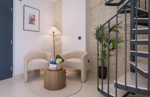 San Bartolome Apartment | Luxurious Duplex 2Bd 2Bth over Casa Pilatos