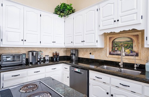 Helotes House | Luxurious Estate with Private Heatable Pool, Basketball Court, and City Views