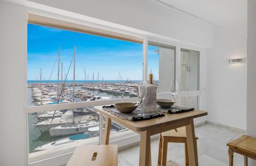 Puerto Banus Apartment | luxurious frontline penthouse in puerto banus