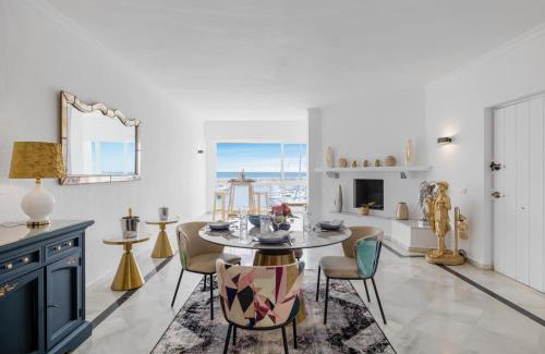 Puerto Banus Apartment | luxurious frontline penthouse in puerto banus