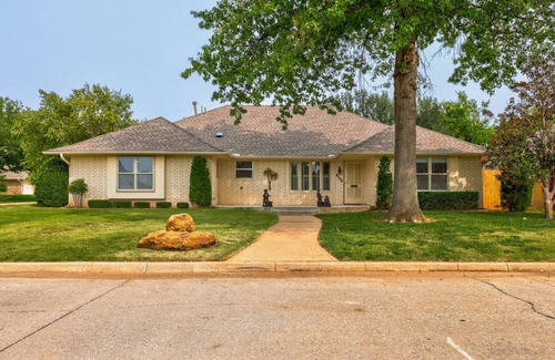 Central Oklahoma City House | Luxurious Home - Family Game Room/Huge Patio