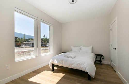 Lake Cowichan Apartment | Luxurious Home in Lake Cowichan