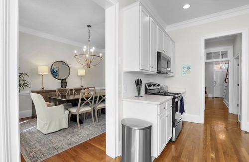 Hitch Village - Fred Wessels Homes House | Luxurious Home on Crawford Sq w/Rooftop Deck + Parking by Lucky Savannah