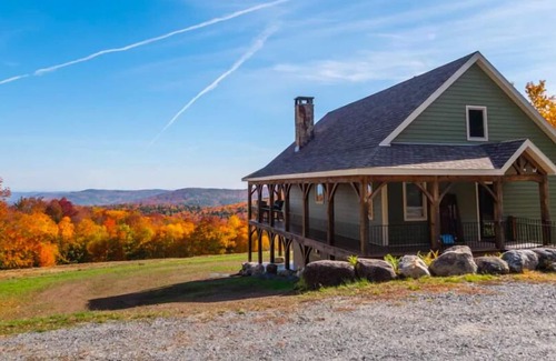 Stratton Cabin | Luxurious Home with an Incredible View!