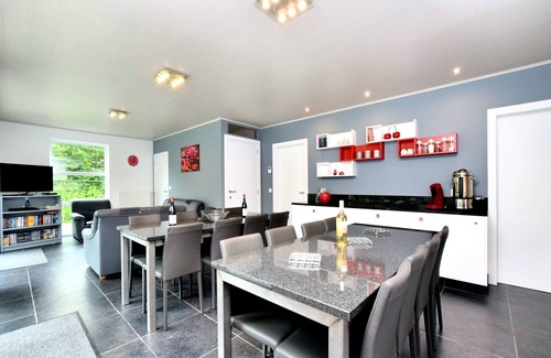 Somme-Leuze House | Luxurious Home with Sauna