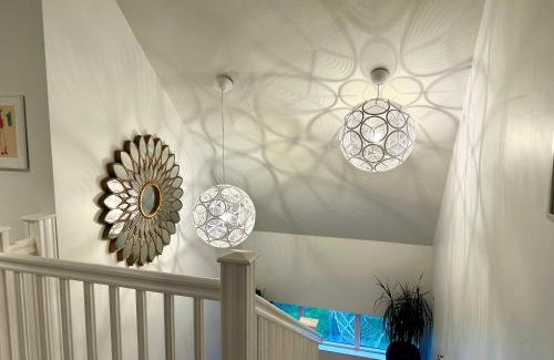 Breidholt Villa | Luxurious House with hot & cold tub
