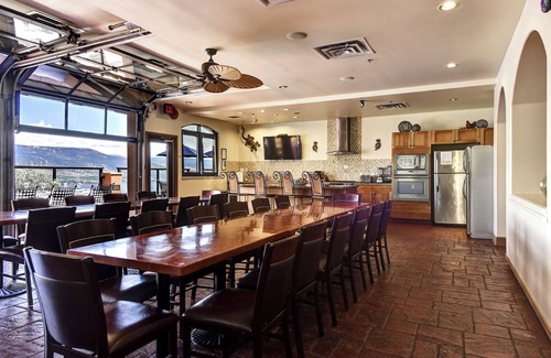 Central Okanagan Villa | Luxurious Lake Okanagan Mansion with Ballroom and Theatre