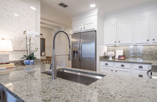 Tallahassee Condo | Luxurious Living, Fully Renovated w/Amenities