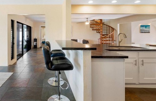 Kona Palisades Villa | Luxurious Makai Villa with Pool and Ocean Views