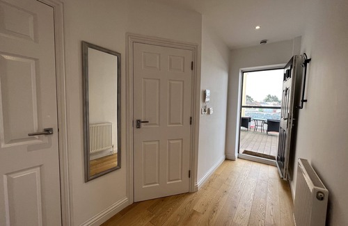 East Wickham Apartment | Luxurious & Modern Flat, Close To London And Shops