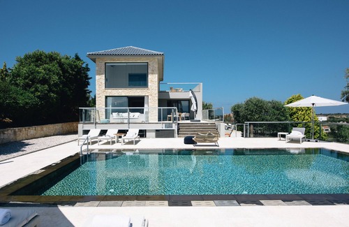 Tersanas Villa | luxurious sea front villa with private swimming pool