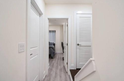 Point Breeze House | Luxurious & Spacious 3Bed/3Bath with Outdoor Patio