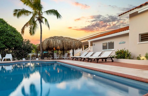 Kralendijk Villa | Luxurious, Spacious, Private Villa with Magna Pool & Magnificent Tropical Garden
