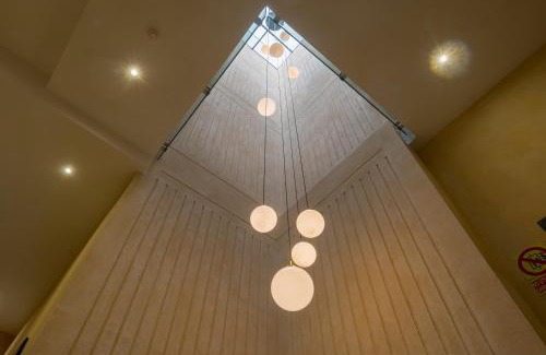 San Bartolome Apartment | Luxurious Studio overlooking Casa Pilatos