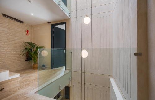 San Bartolome Apartment | Luxurious Studio overlooking Casa Pilatos