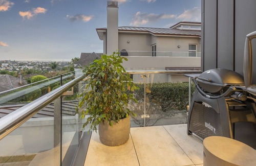 Remuera Apartment | Luxurious Two Bedroom Apartment in Stylish Remuera
