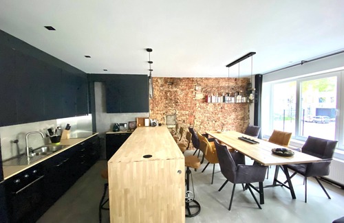 Statiekwartier House | Luxurious vacation house in city center with outdoor sauna