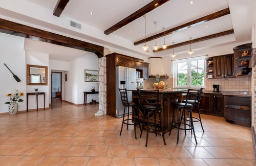 Presika Villa | Luxurious Villa near the sea