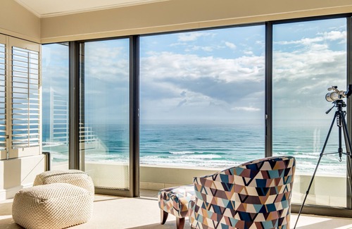 Cape Peninsula Villa | Luxurious villa with spectacular ocean views | with pool and solar power