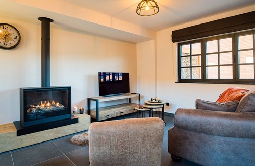 Kozen Apartment | luxuriously furnished apartment and cozy wellness
