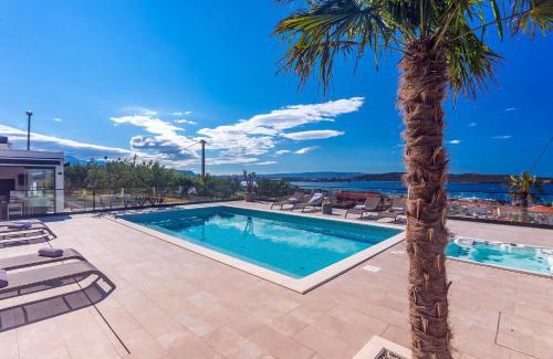 Kastel Gomilica Villa | Luxurius Villa Aria with heated 45sqm pool, jacuzzi and seaview